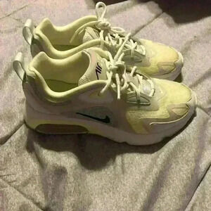 NIKE Air Max 200 Pistachio‎ Frost CI3867-300 Women’s Size 6